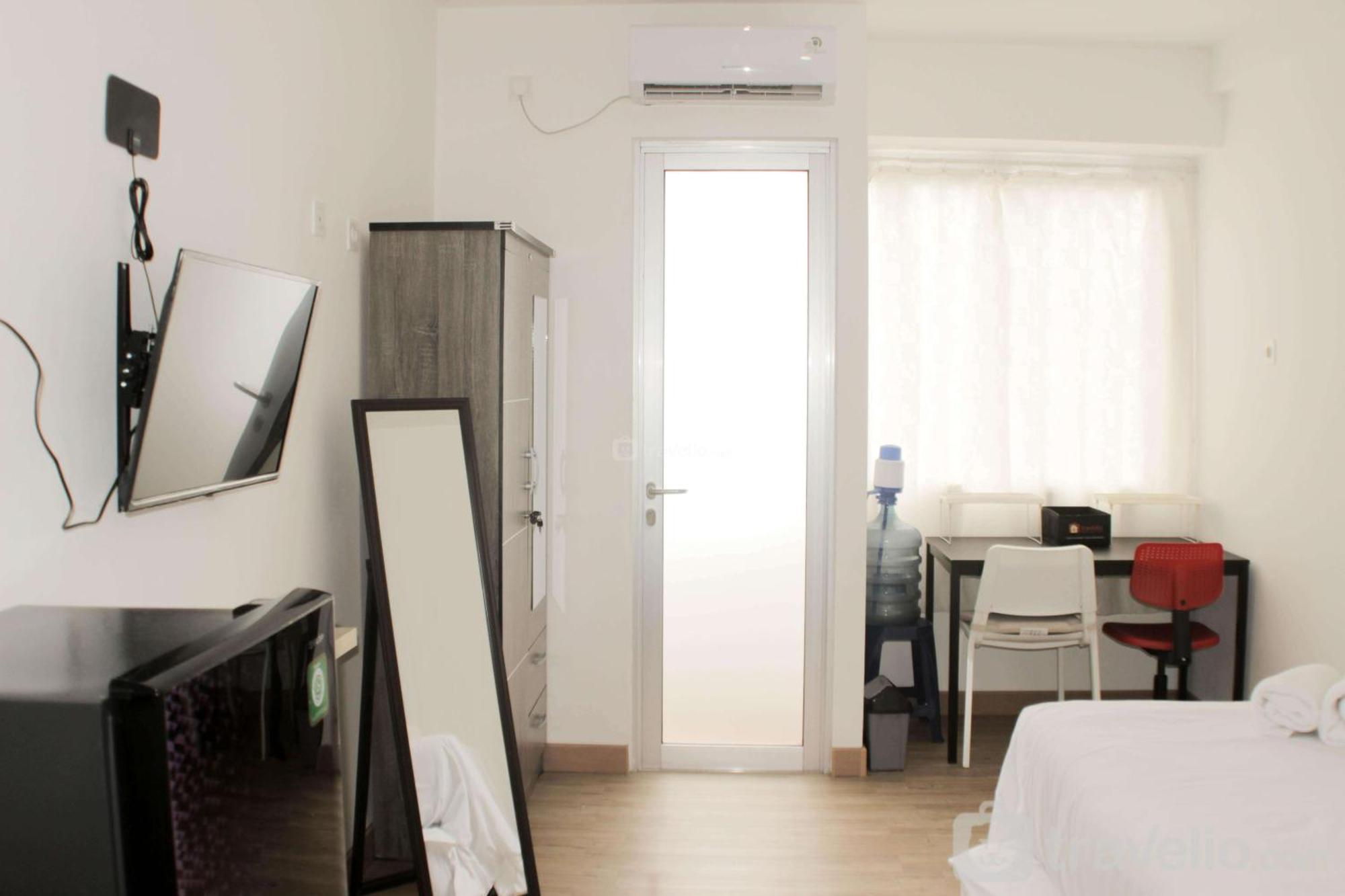 Comfy And Tidy At Riverview Jababeka By Travelio Apartemen