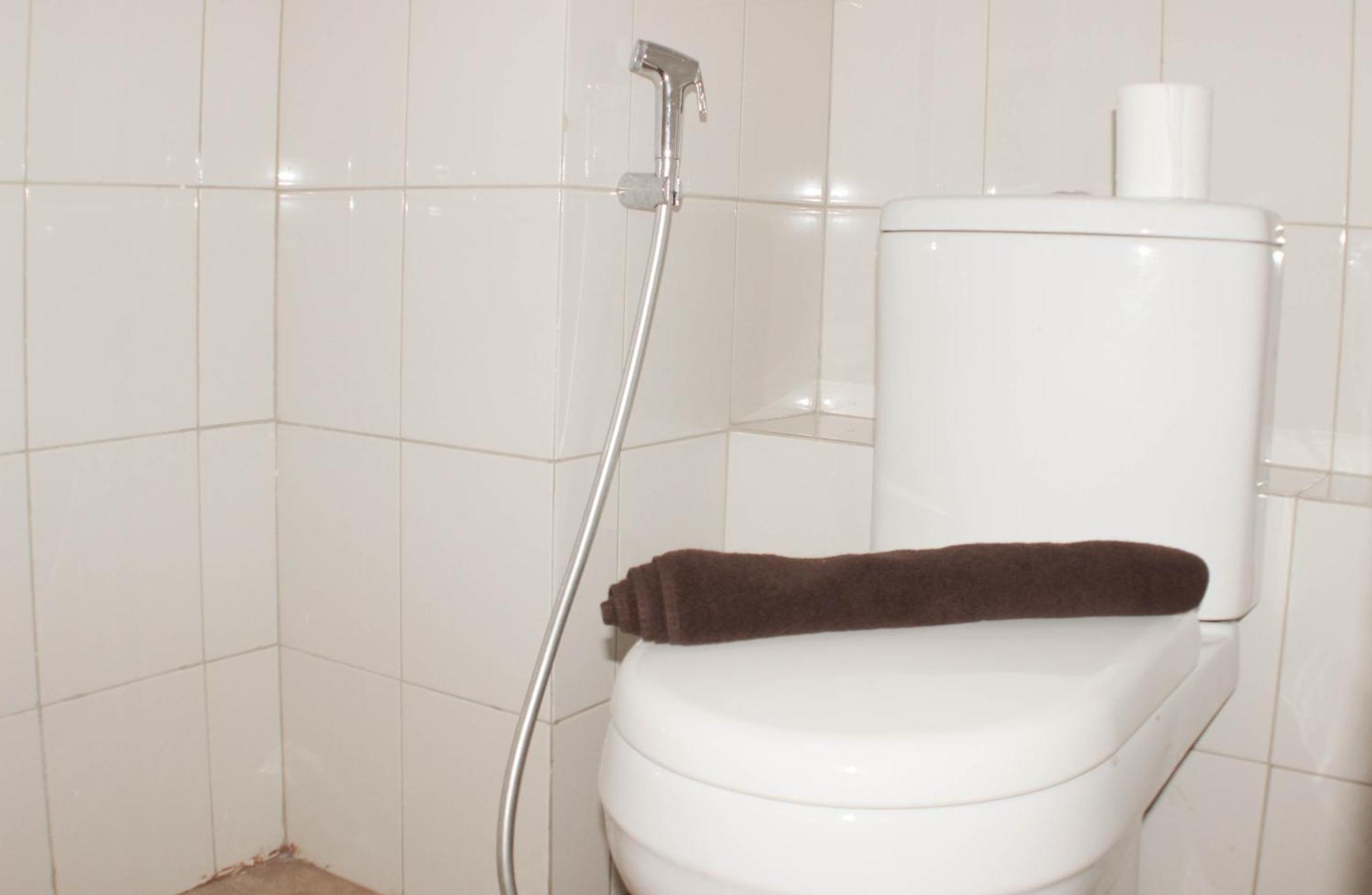 Apartemen Comfy And Tidy At Riverview Jababeka By Travelio Bekasi