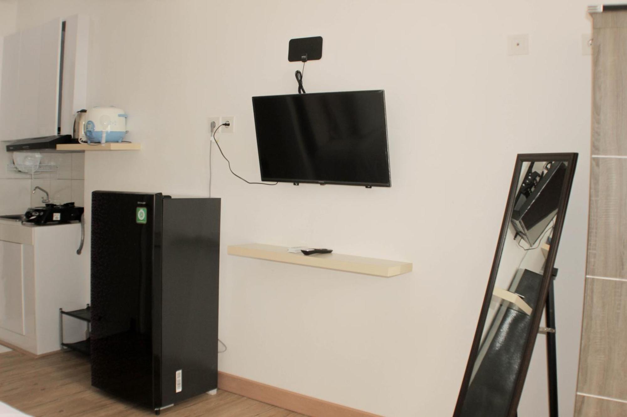 Comfy And Tidy At Riverview Jababeka By Travelio